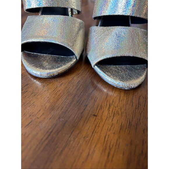 Heels - Picture 2 of 8